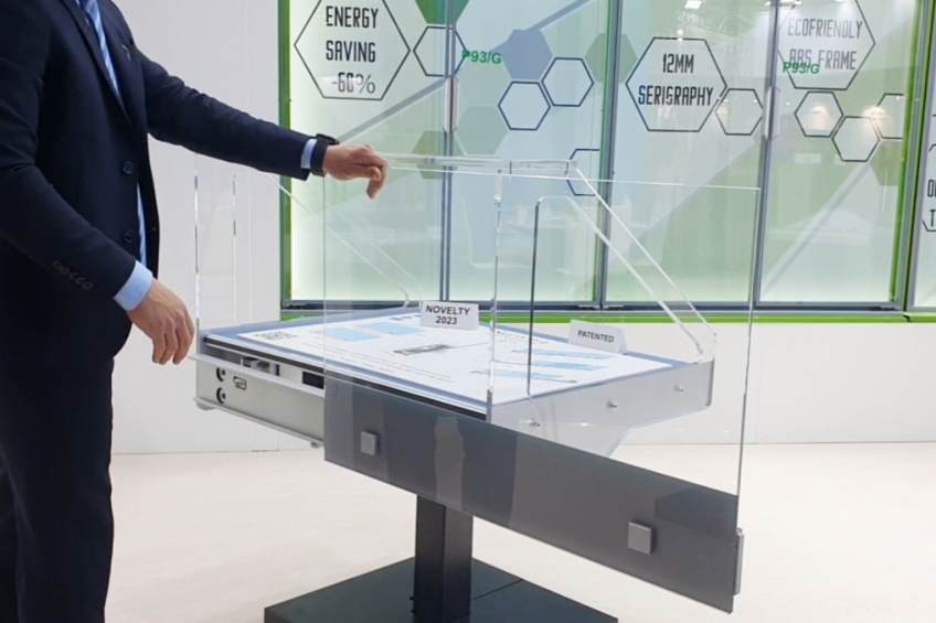 Side-slide opening system for tempered flat linear glass panels - NEM 154 - 3
